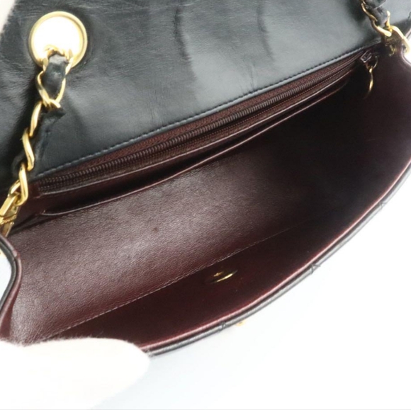 Chanel Lambskin Diana Bag - Picture 6 of 10